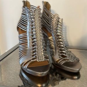 Kelsi Dagger cage platform shootie